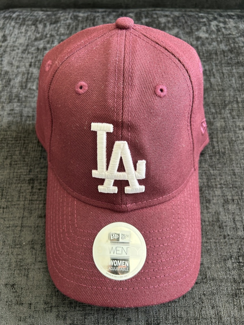 New Aritzia New Era Los Angeles Dodgers Burgundy Adjustable MLB baseball cap